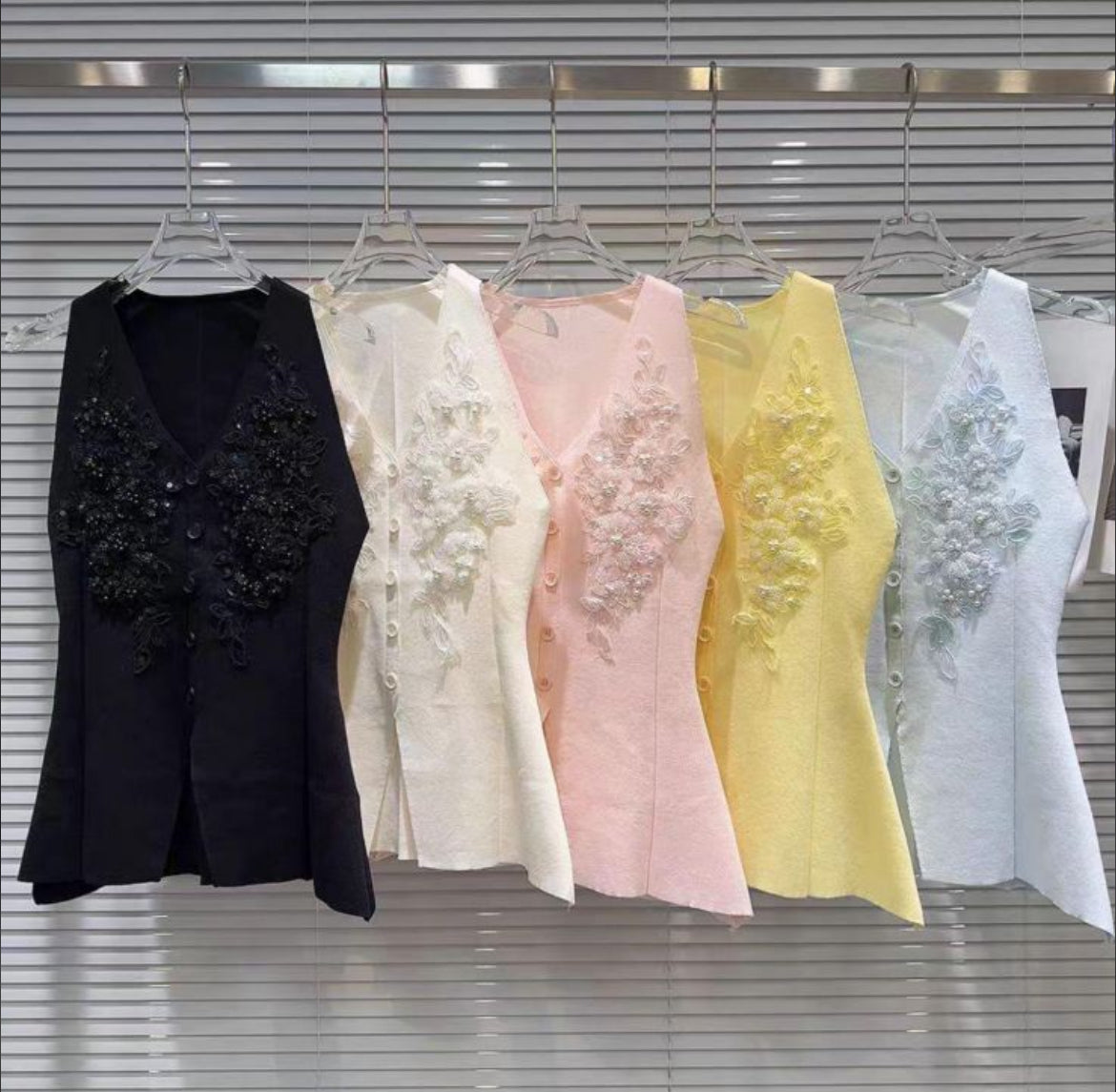 Embroider rib top