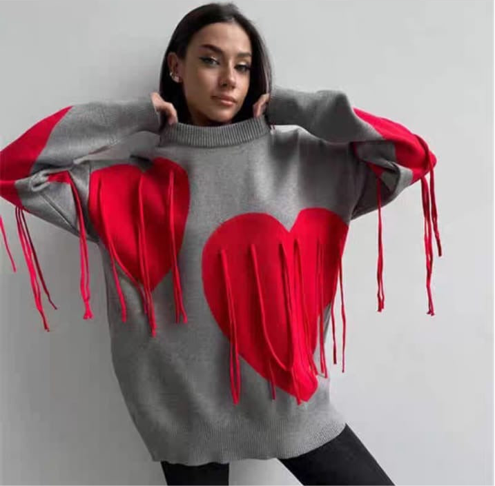 Heart fringes pullover