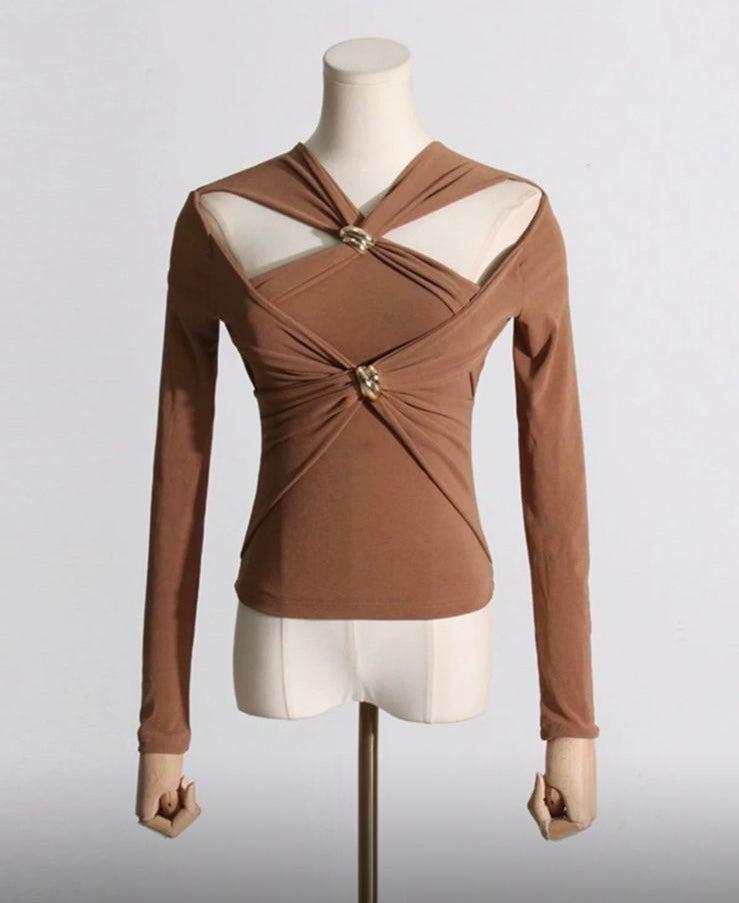 Knot style top