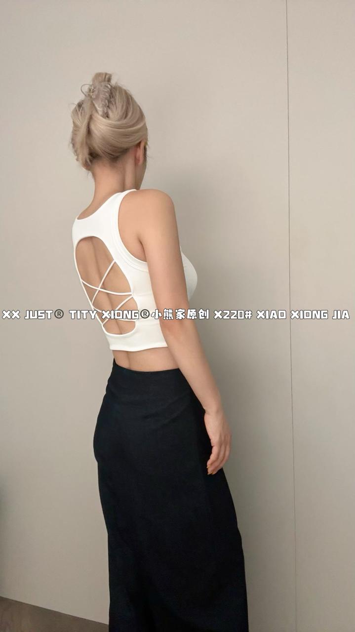 Criss cross padded top