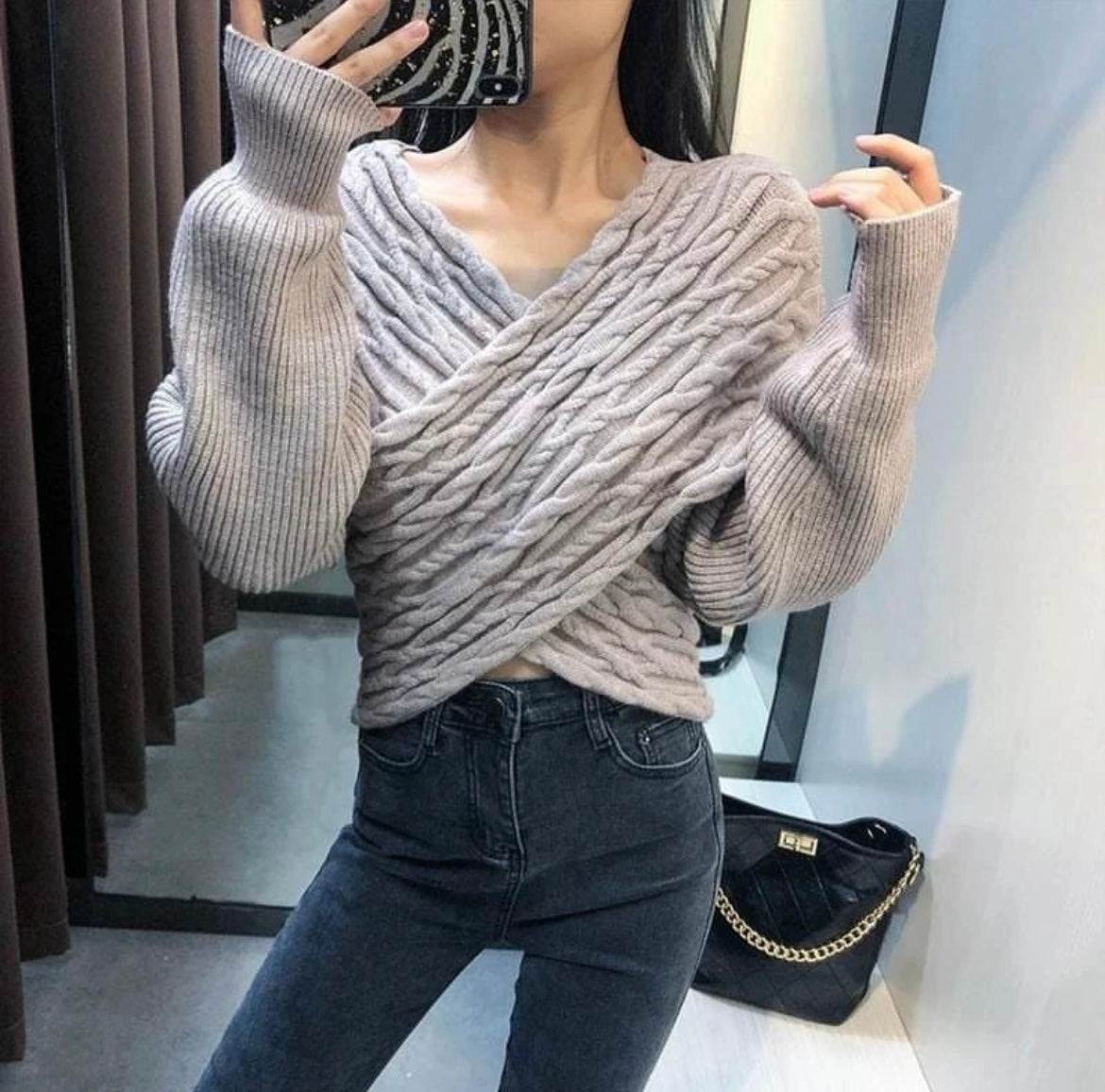 Uleo sweater top